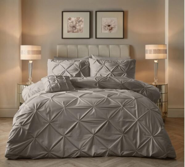 Velvet Pintuck Sand 240 x 200/220